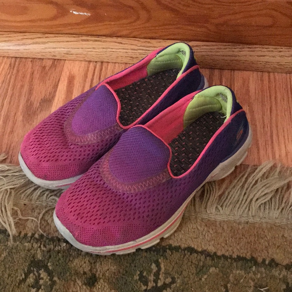 Girls slip on Skechers